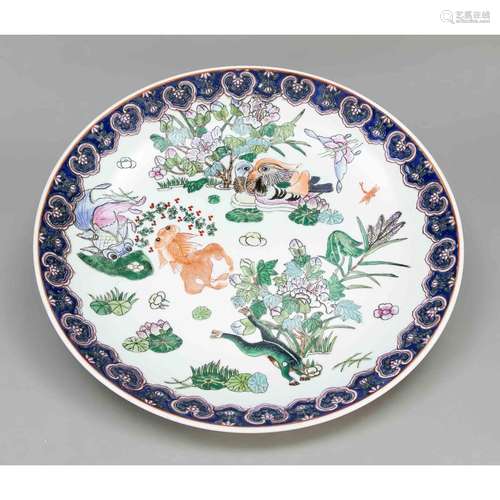 Large famille rose plate, Chin