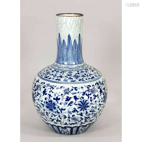 Large vase, China, 20th centur