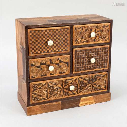 Small cabinet, Japan, end of t