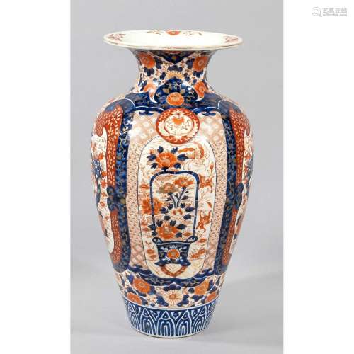 Imari bottom vase, Japan, 19th