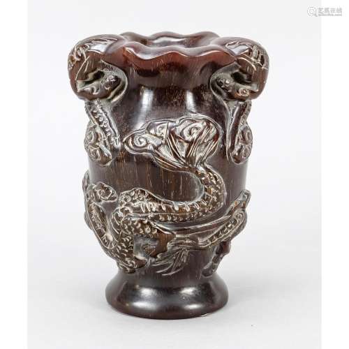 Dragon vase, China, 19th centu