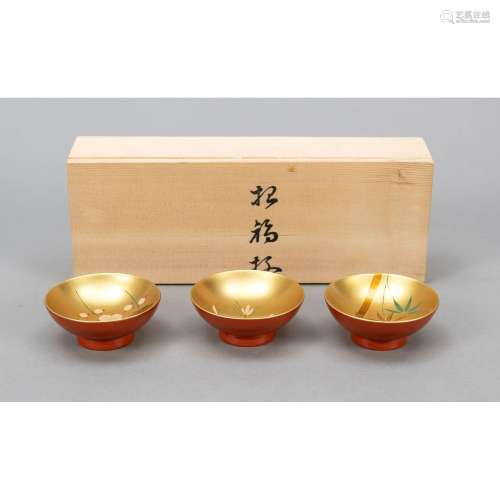 3 lacquer bowls, Japan, 20th c