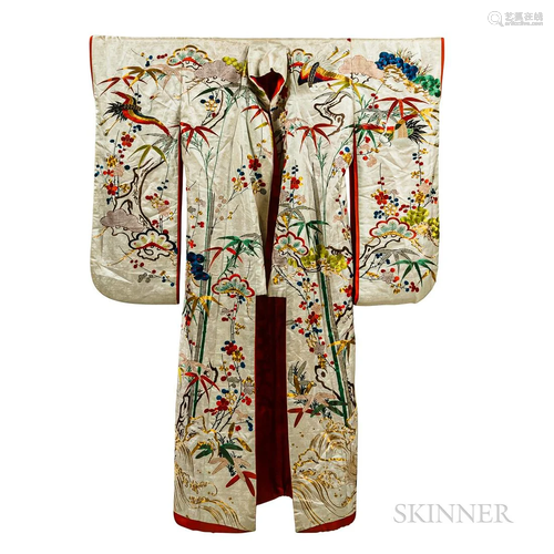 Embroidered Kimono, Japan, 20th century, decorated with cran...