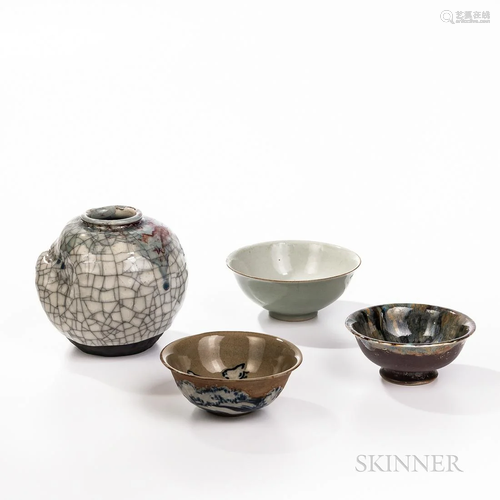 Four Ceramics Items, Japan, 19th and 20th century, a splash-...