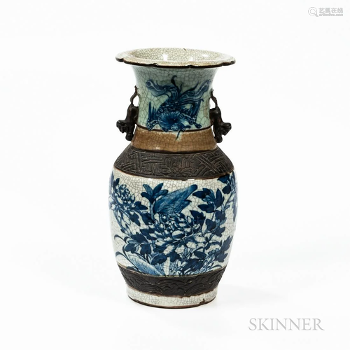 Export Blue and White Crackled-ground Vase, China, 19th/20th...