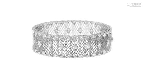 Buccellati, bracelet rigide or gris 750 alvéolé serti de dia...