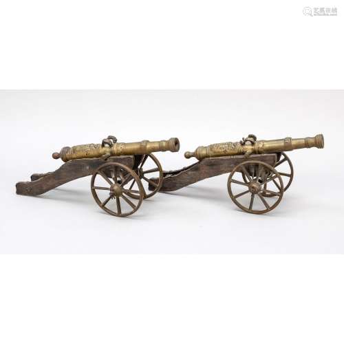 Two model cannons, end of the