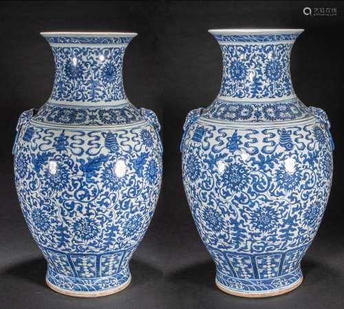 PAIR OF CHINESE BLUE AND WHITE, QING DYNASTY
