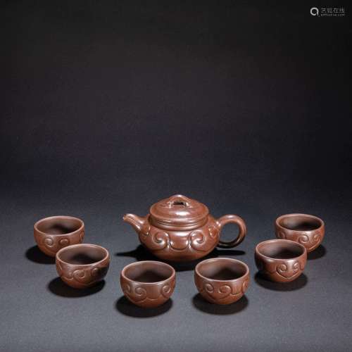 A SET OF CHINESE PURPLE TEAPOTS