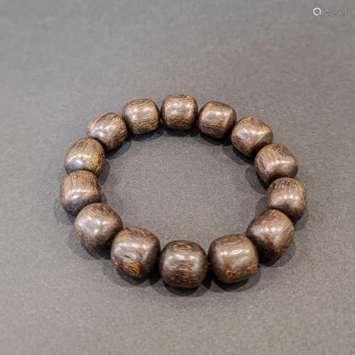 CHINESE ALOES WOOD BRACELET, QING DYNASTY