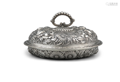 A LARGE AND HEAVY CHINESE EXPORT SILVER ‘HUNDRED FLOWERS’ TU...