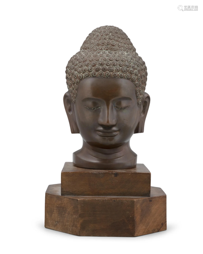 A BRONZE HEAD OR BUST OF BUDDHA ATTRIBUTED TO BIEN HOA 边和 ...