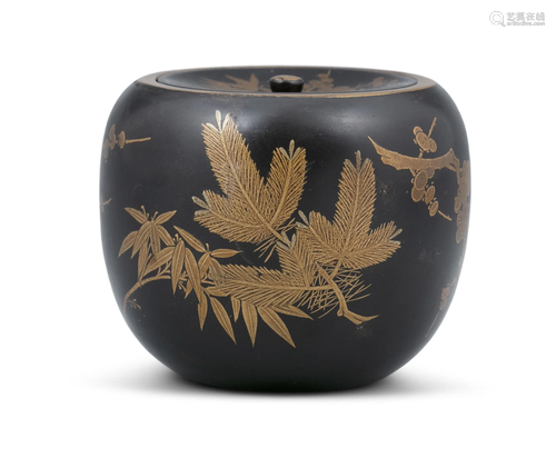 A DELICATE LACQUER ‘SAIKAN SANYŪ - THREE FRIENDS OF WINTER’ ...