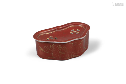 A RUYI-SHAPED CORAL-GROUND PORCELAIN CRICKET BOX AND LID CHI...