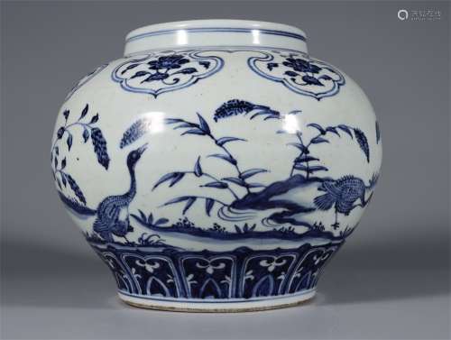 MING YONGLE BLUE AND WHITE FLOWER AND BIRD PATTERN POT