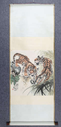 曹环义(b.1945)　1986年作 双虎图 设色纸本　立轴