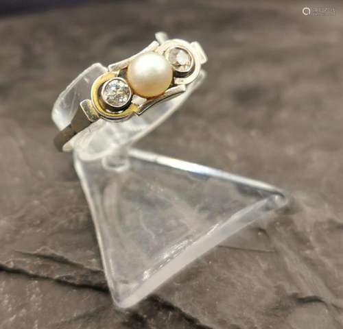 BRILLANT RING WITH PEARL