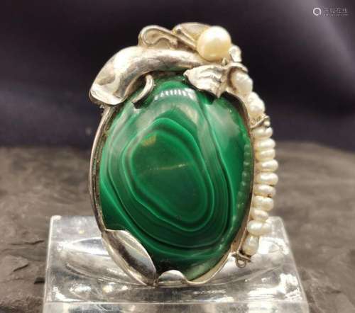 MALACHITE - BROOCH