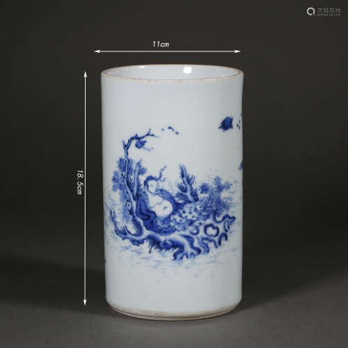 QING DYNASTY BLUE AND WHITE FIGURE PEN HOLDER