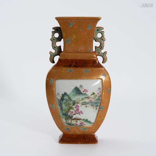 民国粉彩壁瓶 A famille rose  wall bottle in the Republic of ...