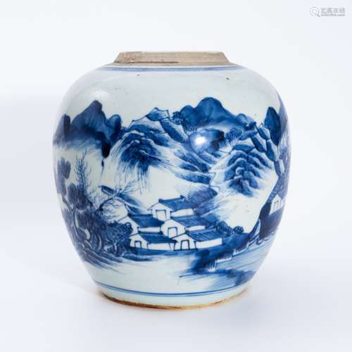 清代青花山水罐 A underglaze blue jar with a landscape patter...