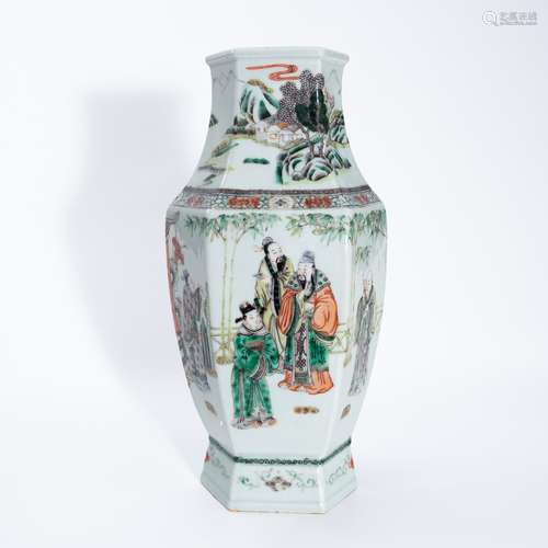 清代五彩人物瓶 A famille verte vase with figures in Qing Dyn...