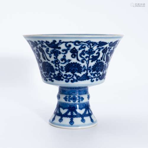 清代乾隆青花花卉高足杯 A underglaze blue goblet with a flora...