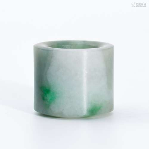 清代翡翠扳指 A jade ring in Qing Dynasty