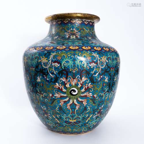 清代铜胎掐丝珐琅花卉罐 A Bronze Cloisonne Enamel jar with a ...