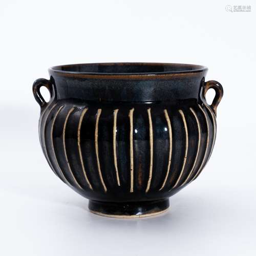 元代磁州窑黑釉线条双系罐 A black glaze jar with line and dou...