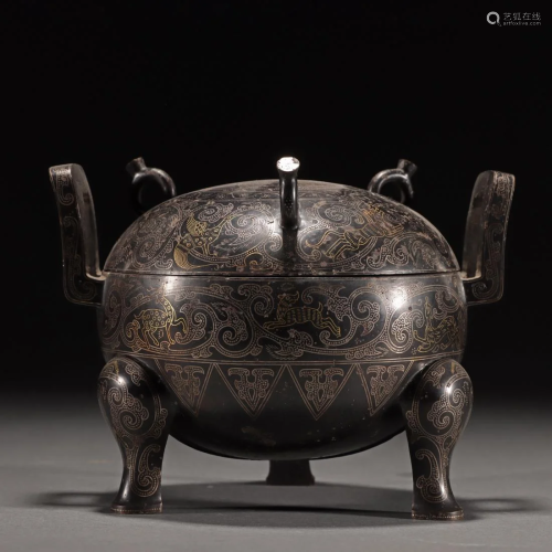 A Chinese Bronze Food Vessel Ding Zhou Dyn.