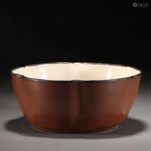 A Chinese Ting-ware Lobed Bowl Song Dyn.
