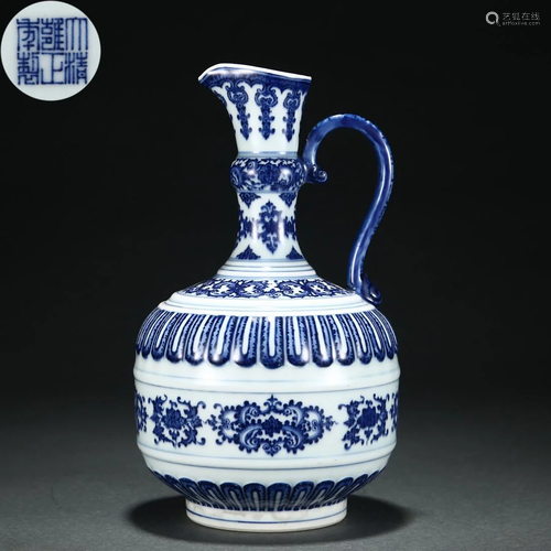 A Chinese Blue and White Ewer Qing Dyn.