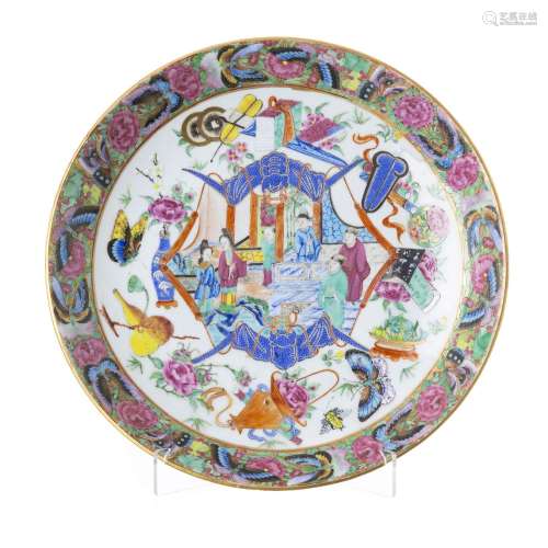 Chinese porcelain 'Mandarin' large plate