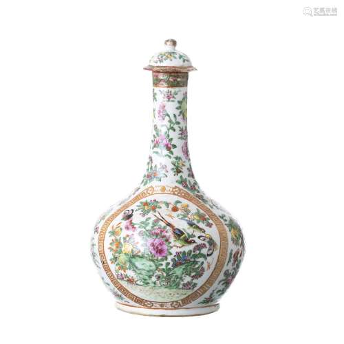 Chinese porcelain mandarin bottle, Guangxu,
