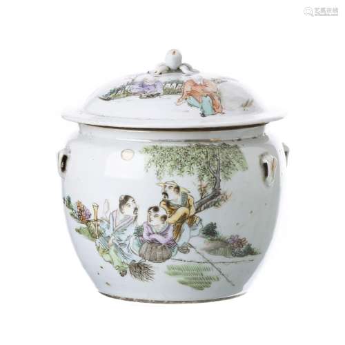 Chinese porcelain covered food bowl, Minguo