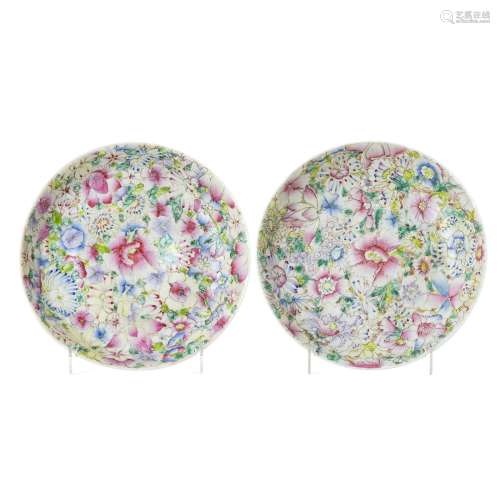 Pair of deep plates Famille Rose Mille Fleurs, Minguo