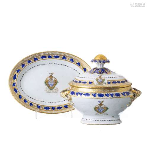 Chinese porcelain Armorial tureen with presenter, Jiaqing