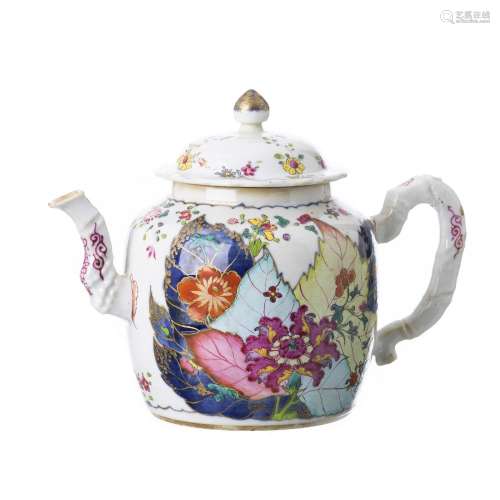 Chinese Export porcelain 'tobacco leaf' Teapot, Qianlong