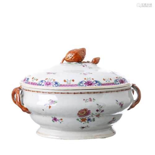 Chinese porcelan famille rose tureen