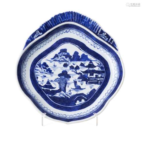 Chinese porcelain shell plate, Guangzhou