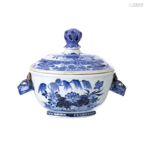 Chinese porcelain miniature tureen, Qianlong