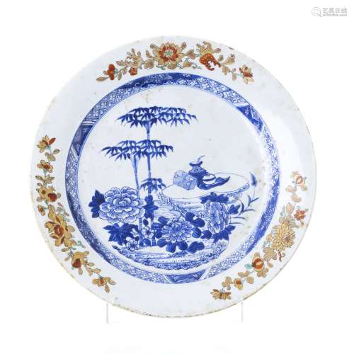 Large Chinese 'altar table' porcelain plate