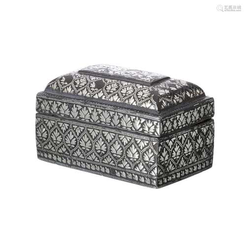 Mughal silver inlaid Bidri casket