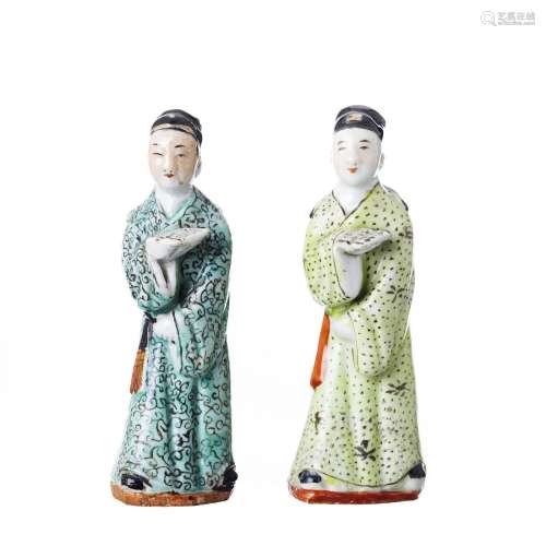 Two Chinese porcelain attendants