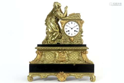 Vroeg negentiende eeuwse, waarschijnlijk Franse klok met kas...