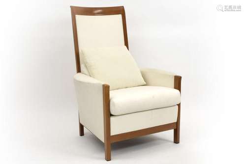 GIORGETTI   fauteuil  bekleed met witte stof gemerkt ||Giorg...