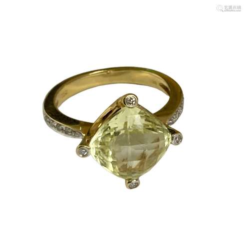 Bague en or jaune 18 ct ornée d'une tourmaline taille coussi...