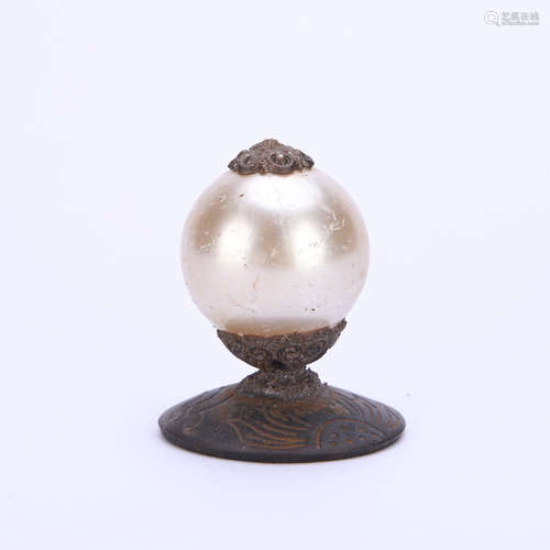 Pearl Court Hat Finial