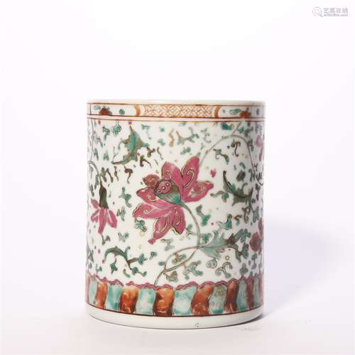 Famille Rose Interlocking Lotus Brush Pot